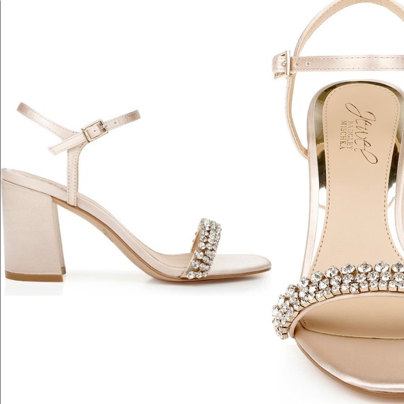 Badgley Mischka Shoes - Badgley Mischka - Lori Block Heel in Champagne